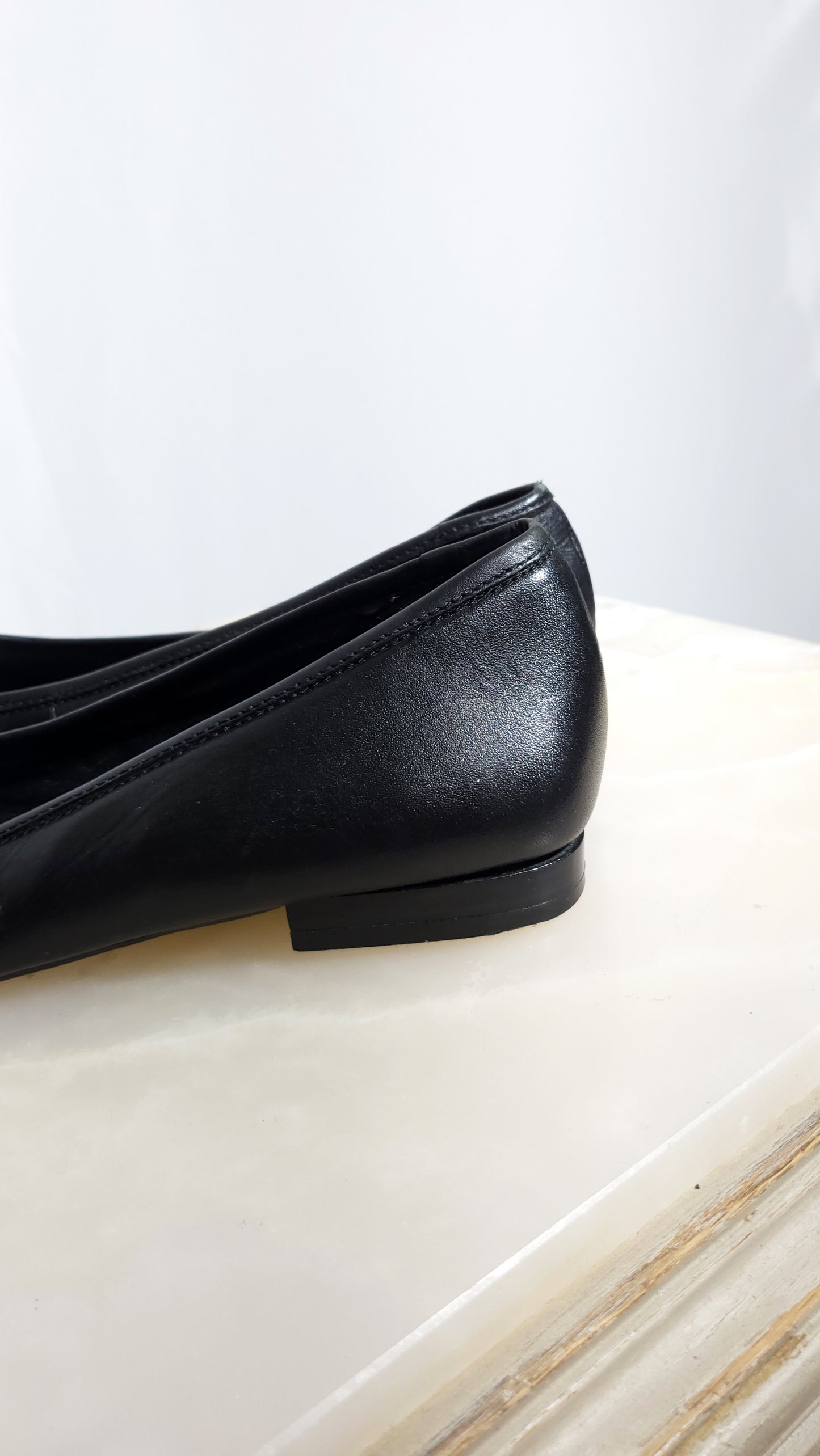 Vintage 5th Avenue Black Leather Ballerinas