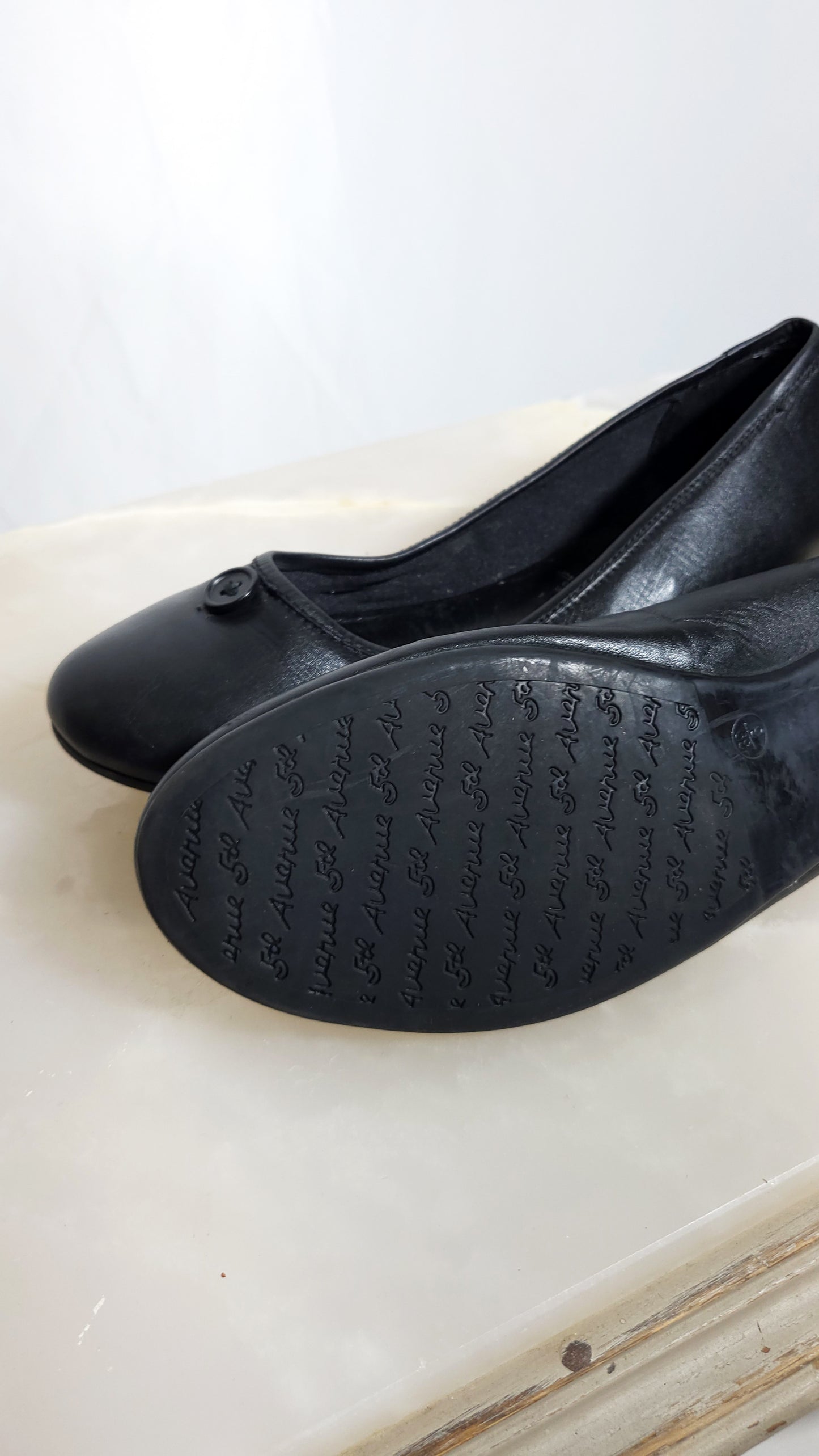 Vintage 5th Avenue Black Leather Ballerinas