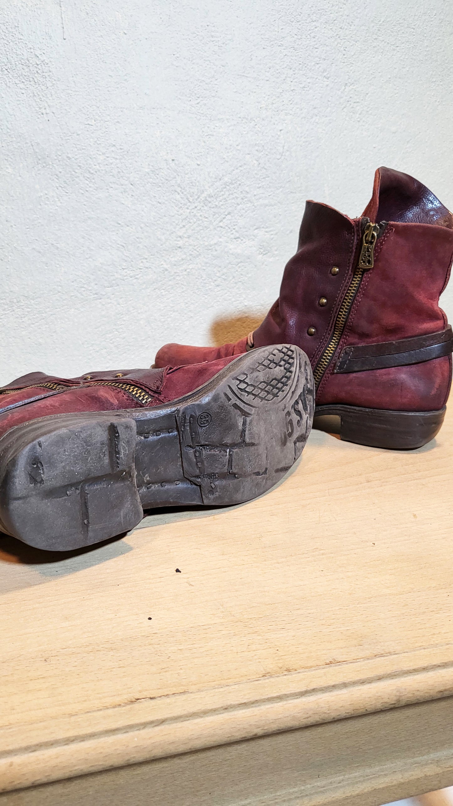 AS98 Burgundy Distressed Leather Boots