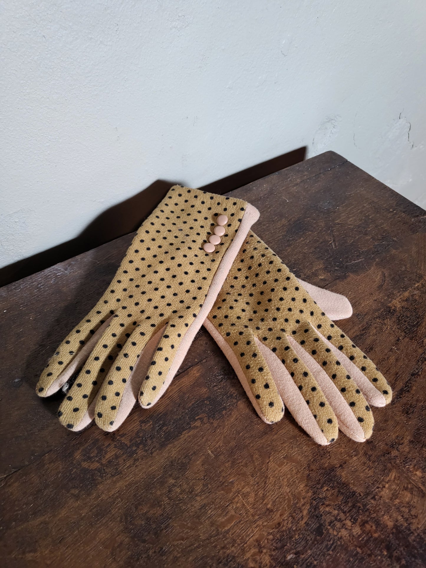 Polka Dot Contrast Gloves