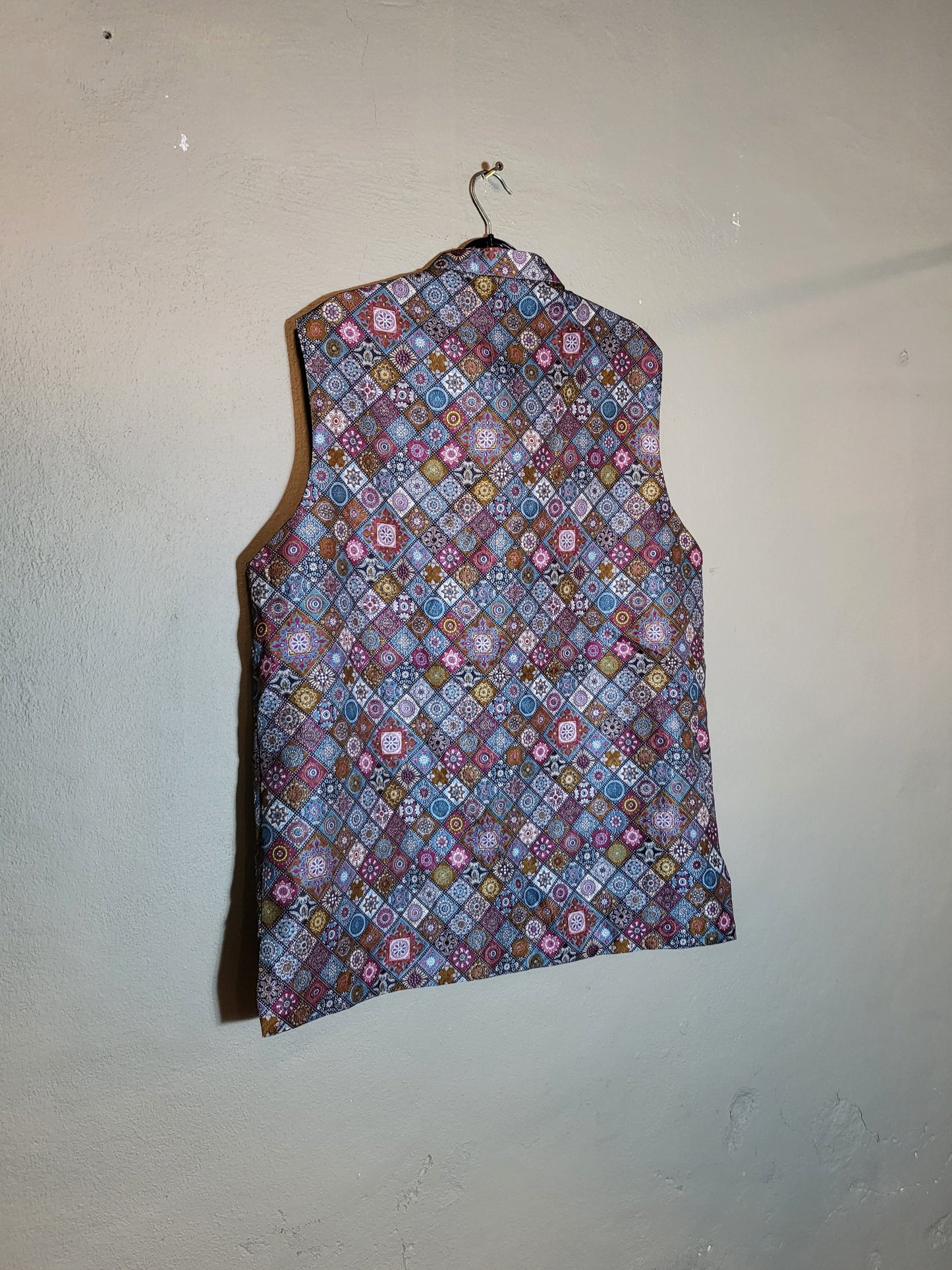 Mosaic Reverie Mao Gilet