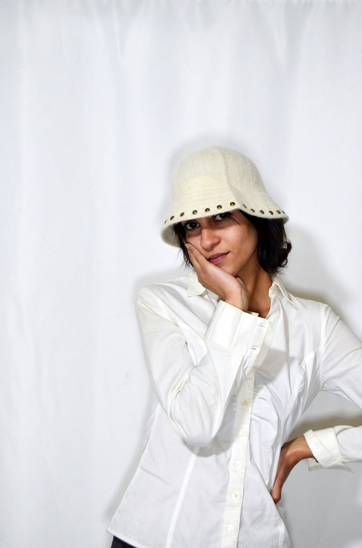 White Wool Vintage Bucket Hat
