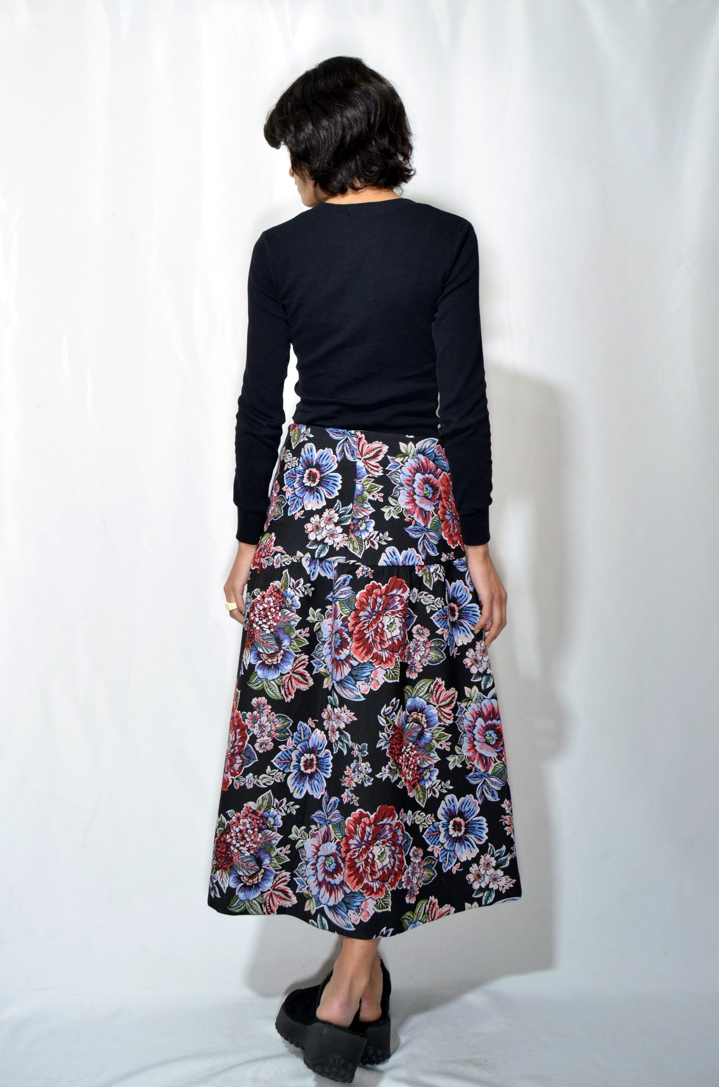 Black Floral Embroidered Tapestry Vintage Midi Skirt