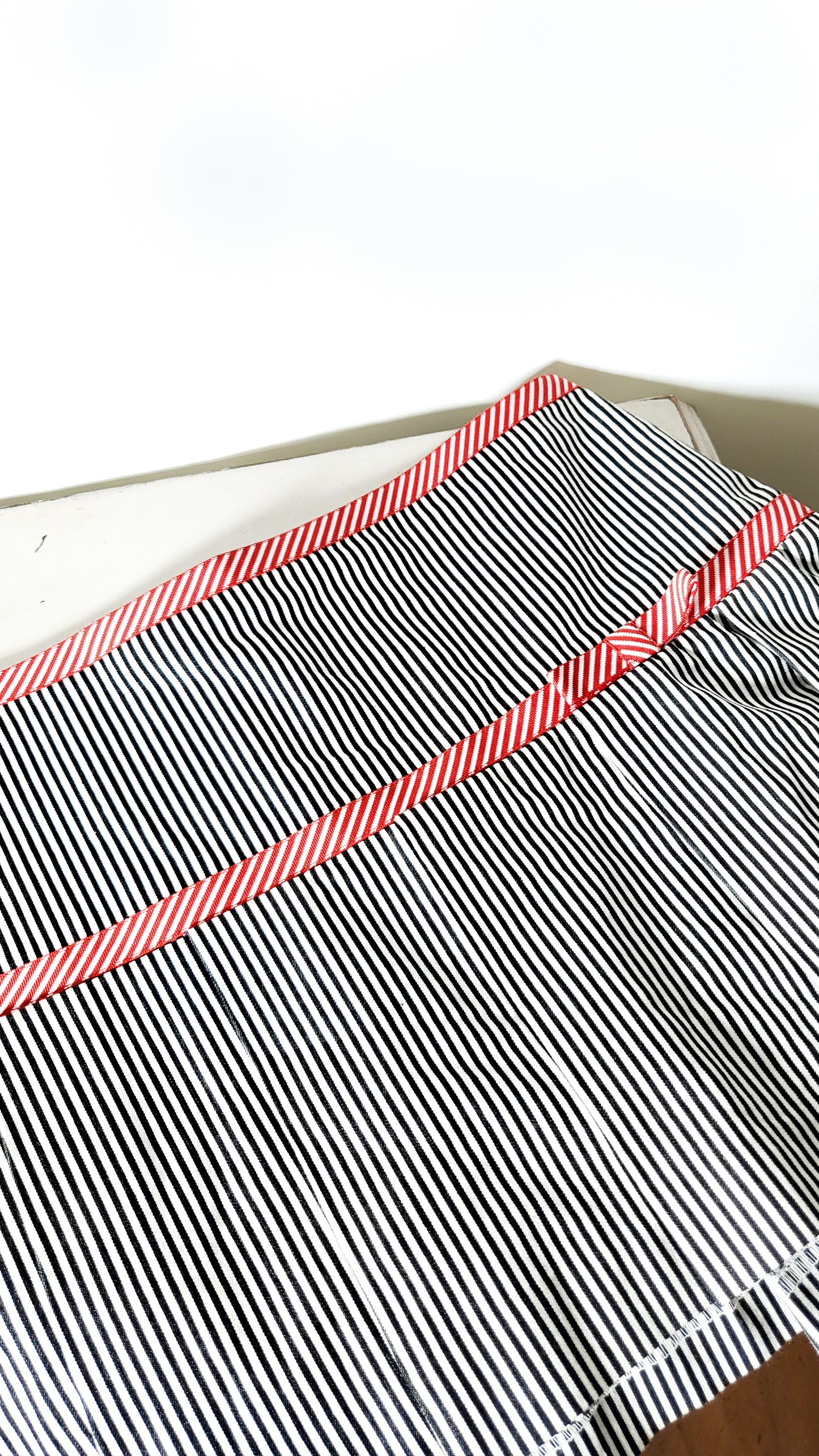 Y2K Striped Pleated Mini Skirt
