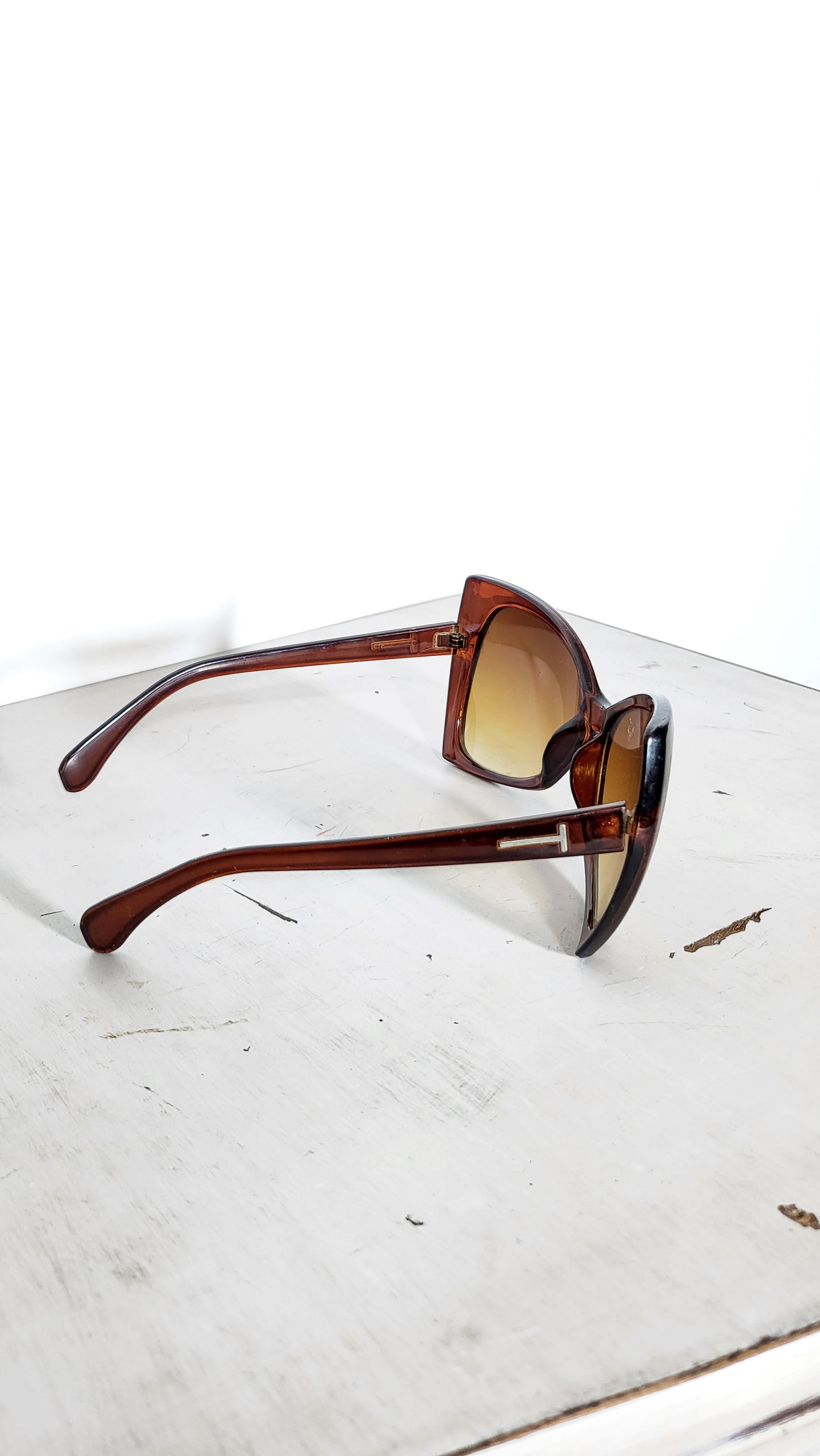 70s Honey Cat-Eye Shades
