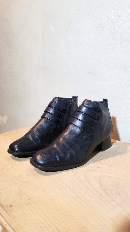 Salamander Leather Ankle Boots