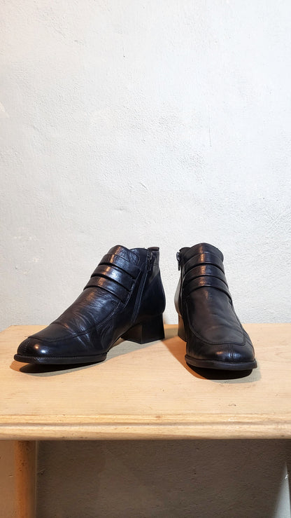 Salamander Leather Ankle Boots