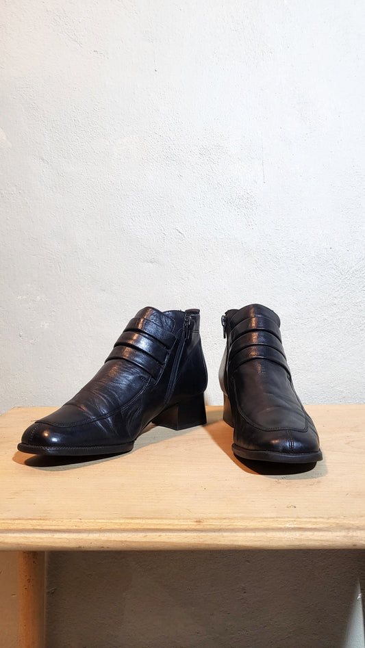 Salamander Leather Ankle Boots