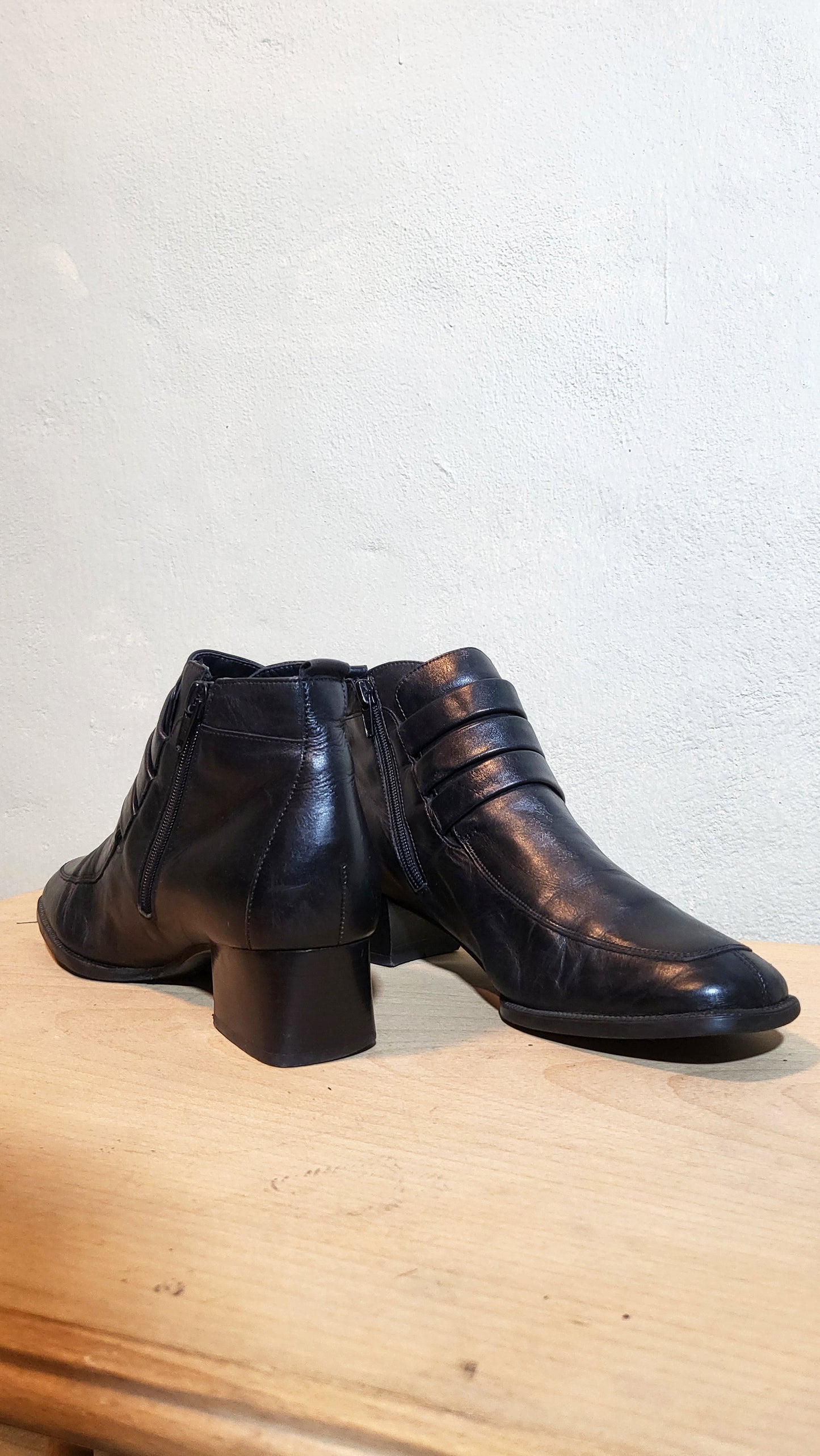 Salamander Leather Ankle Boots