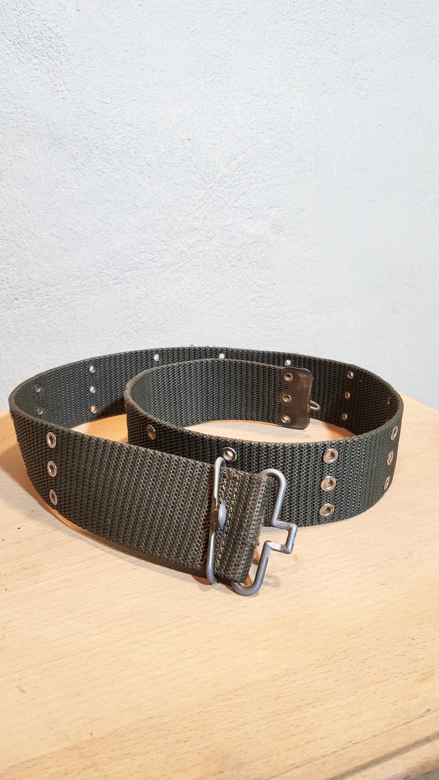 Vintage Military Web Belt in Khaki Green