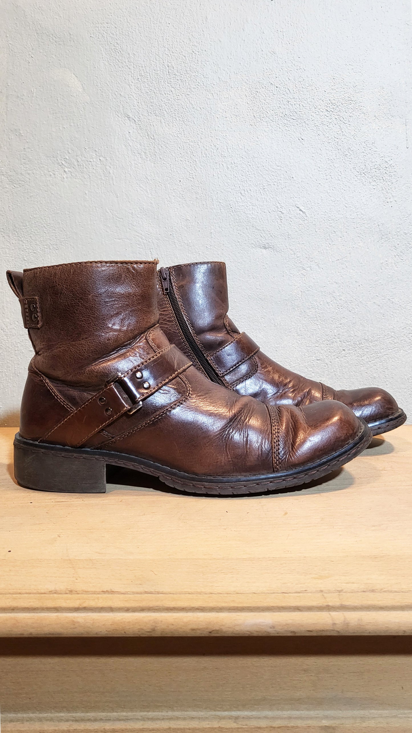 Memphis Genuine Leather Ankle Boots
