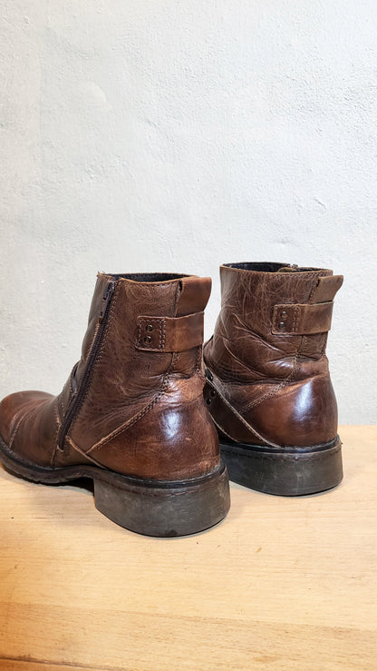 Memphis Genuine Leather Ankle Boots