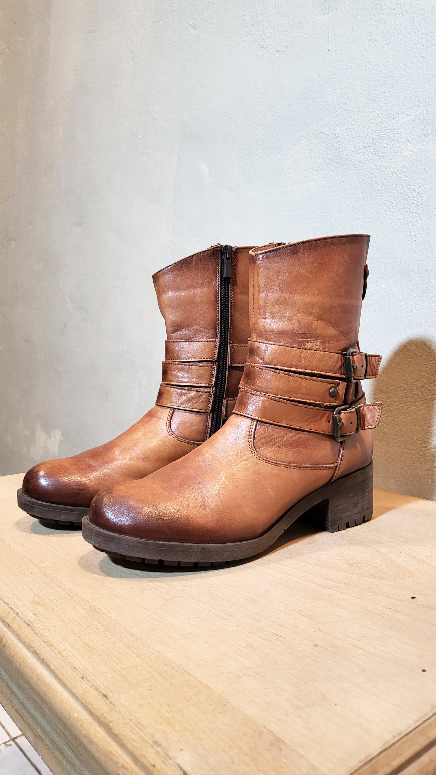 FIERRO Tan Leather Ankle Boots