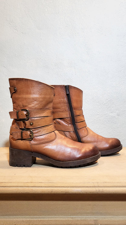 FIERRO Tan Leather Ankle Boots