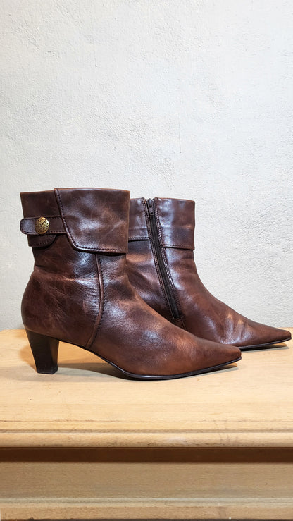 Vintage Bata “Café Parisien” Leather Ankle Boots