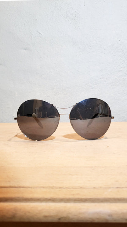 Victoria Beckham “VB0099 C02” Oversized Round Sunglasses – Made in Italy