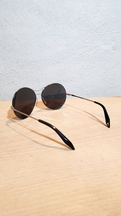 Victoria Beckham “VB0099 C02” Oversized Round Sunglasses – Made in Italy