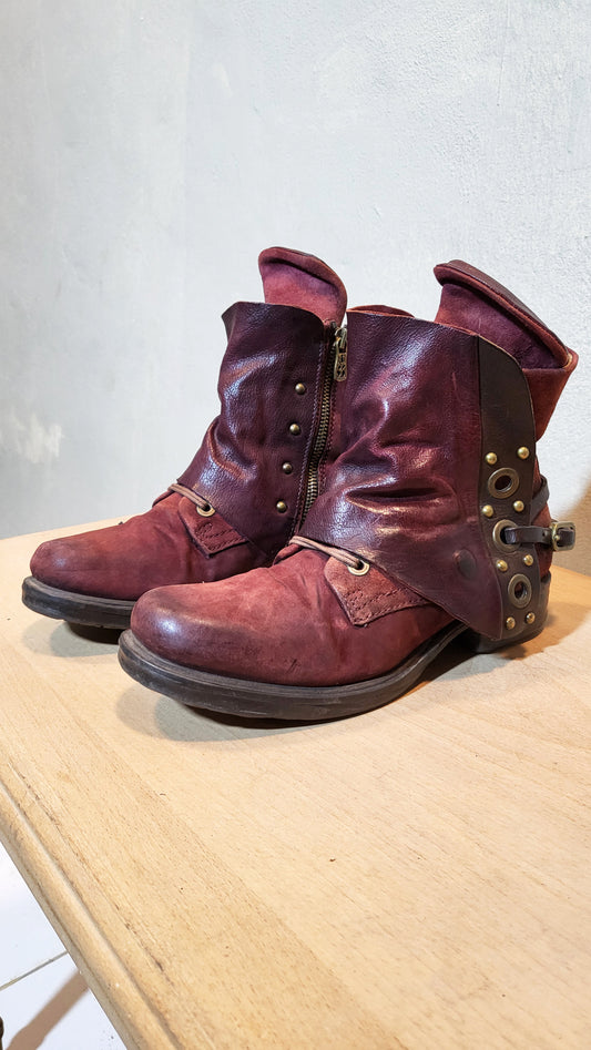 AS98 Burgundy Distressed Leather Boots