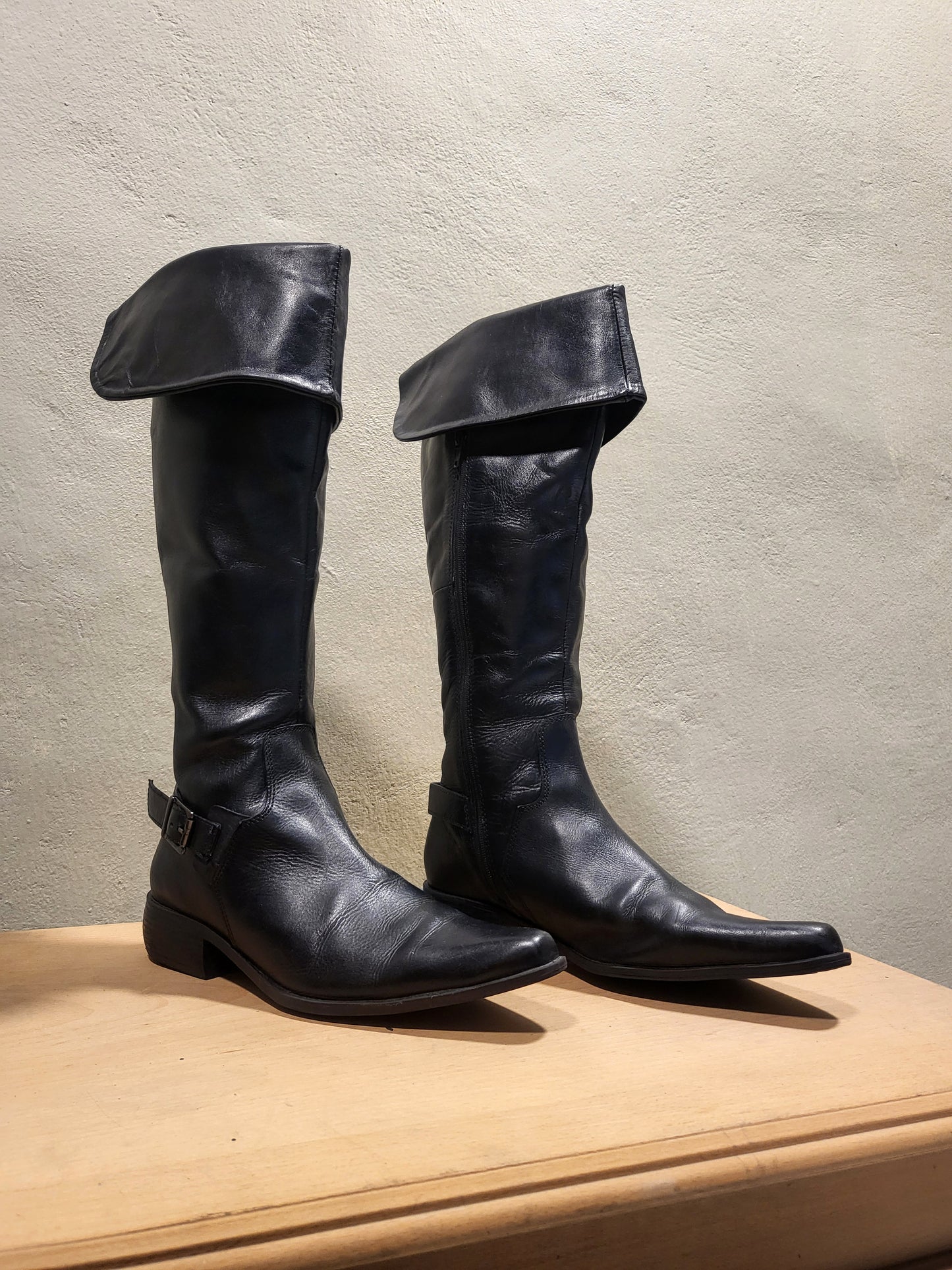 Black Leather Fold-Over Aviator Boots