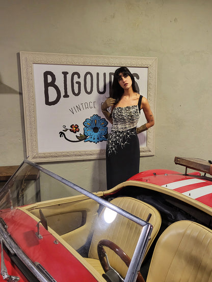 Black One-Shoulder Embroidered Evening Gown