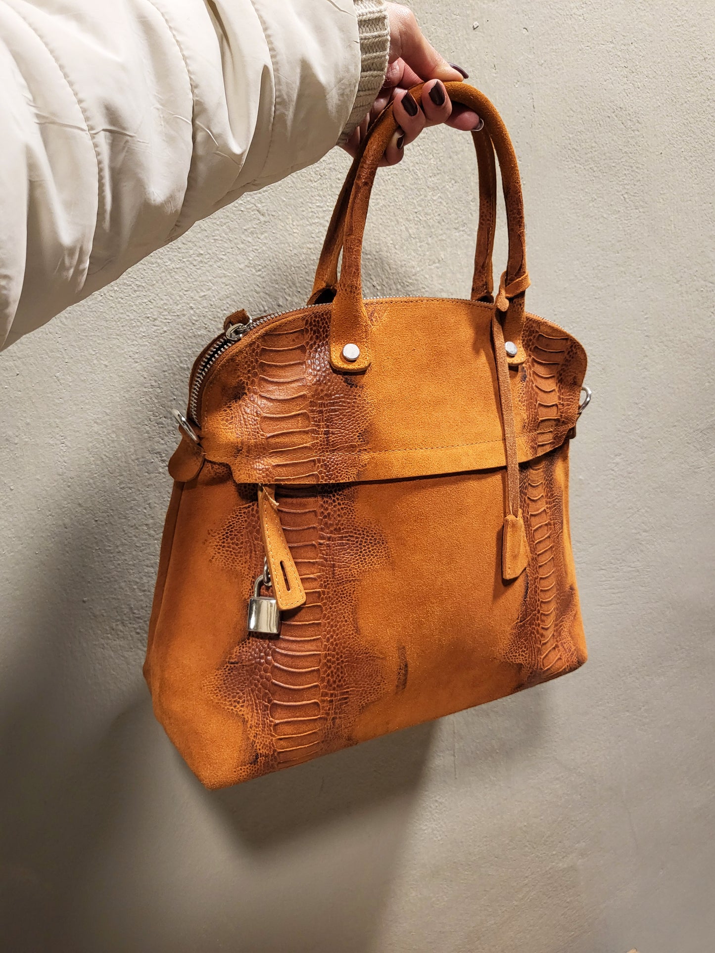 Vera Pelle Ostrich-Embossed Leather Handbag