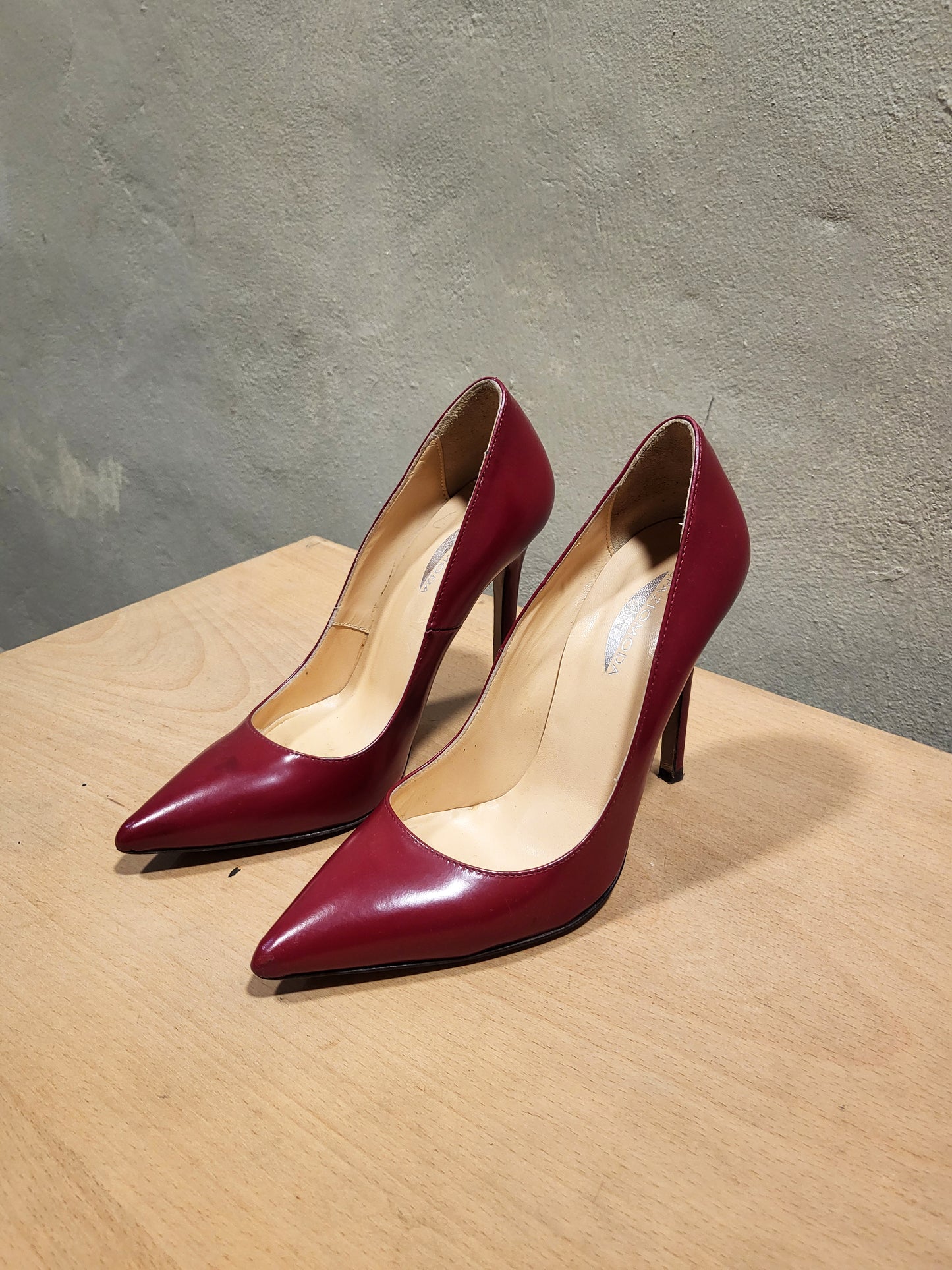 Spazio Moda Burgundy Leather Pumps