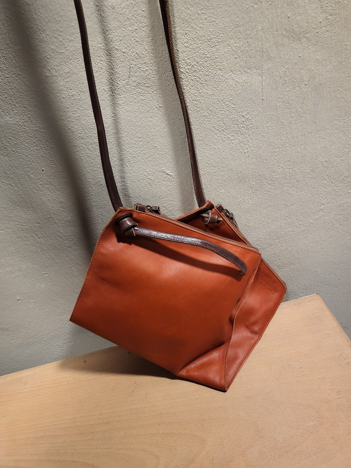 Sacoche Camel Leather Double-Pouch Shoulder Bag