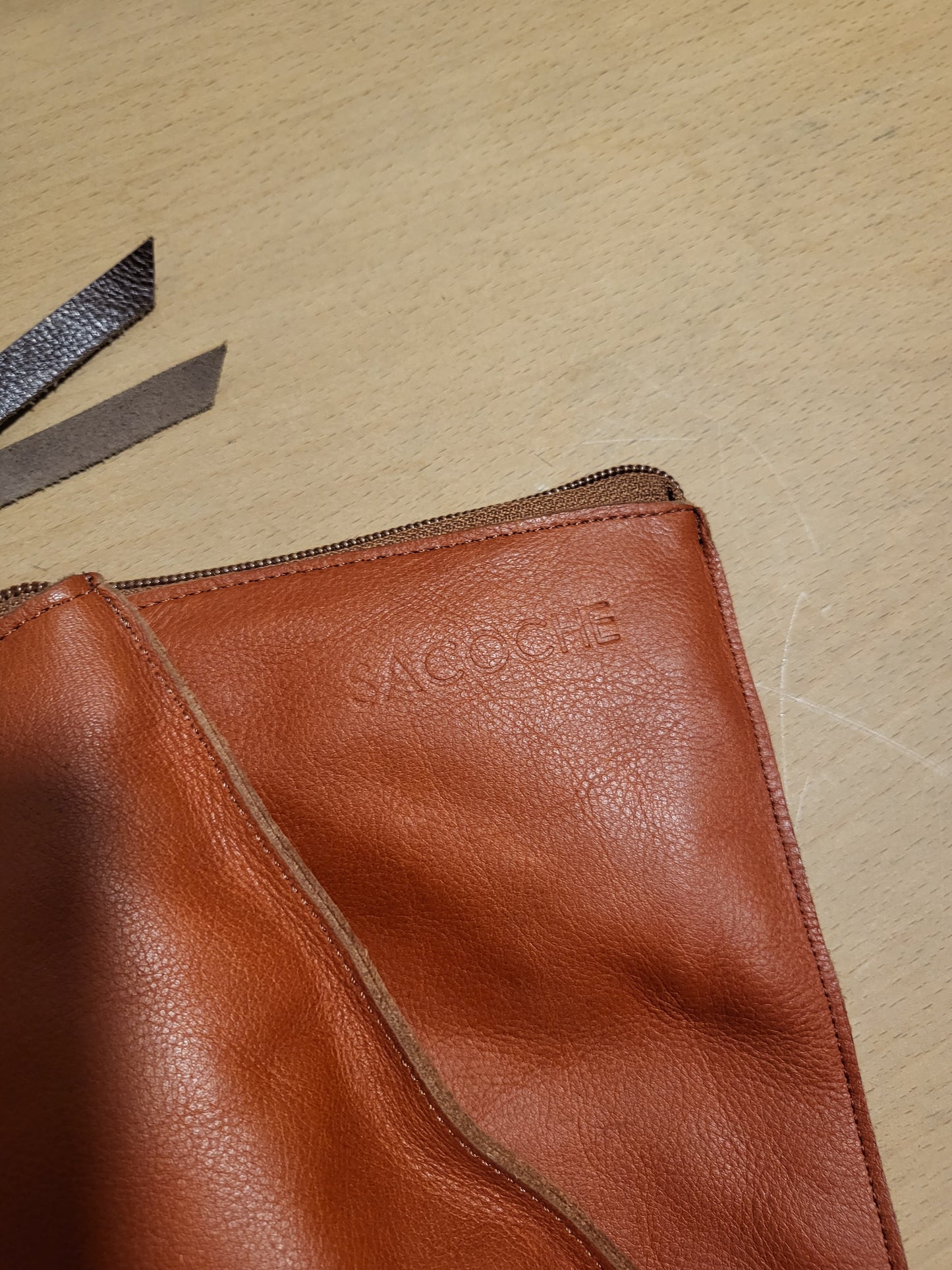 Sacoche Camel Leather Double-Pouch Shoulder Bag