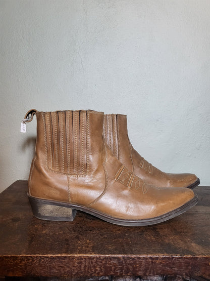 Western Chelsea Boots