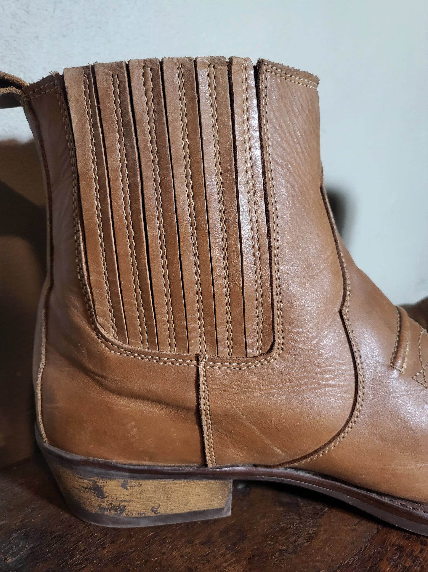Western Chelsea Boots