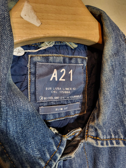 Classic Fade Slim Denim Jacket