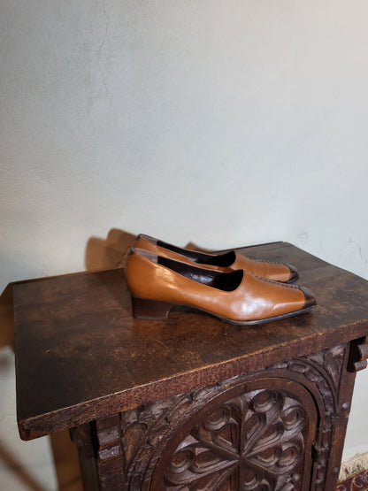 Calzolaio Leather Square-Toe Heels