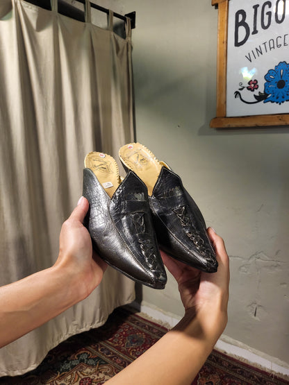 Sindibed Black Leather Pointed Mules