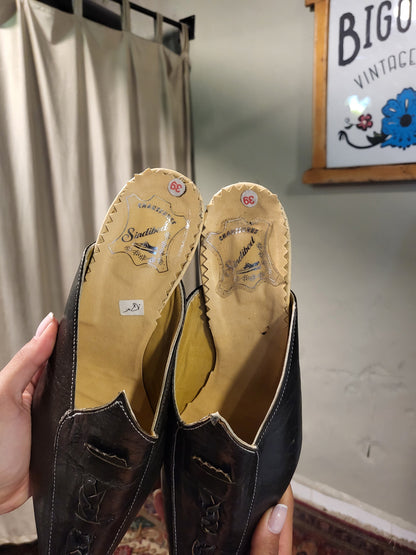 Sindibed Black Leather Pointed Mules