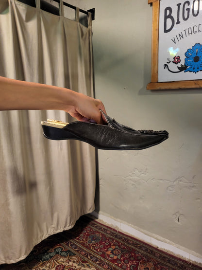 Sindibed Black Leather Pointed Mules