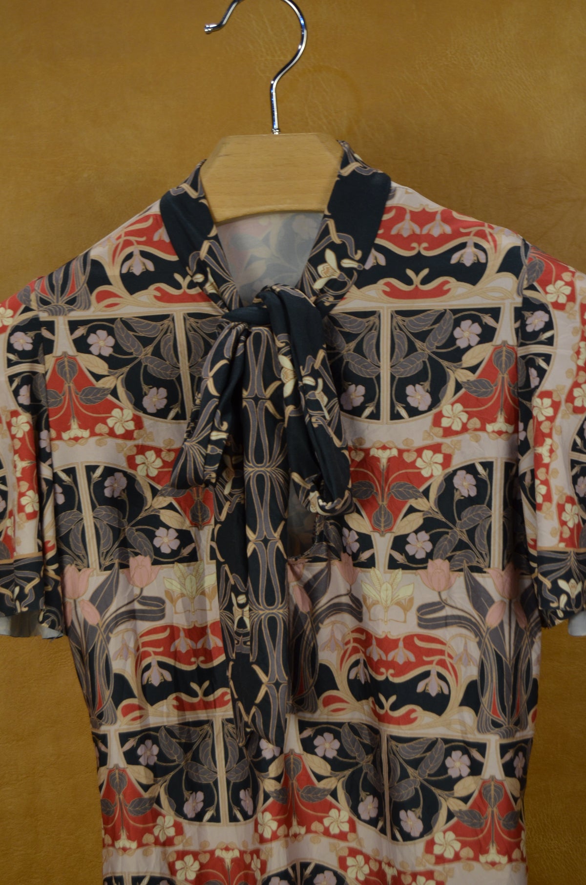 Vintage Art Nouveau Floral Print Blouse