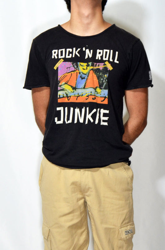 Black Vintage Illustrated T-shirt