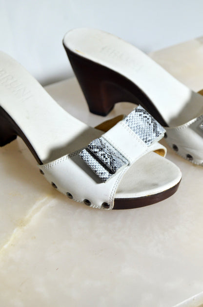 "Bruni" White Vintage Leather Bow Clogs