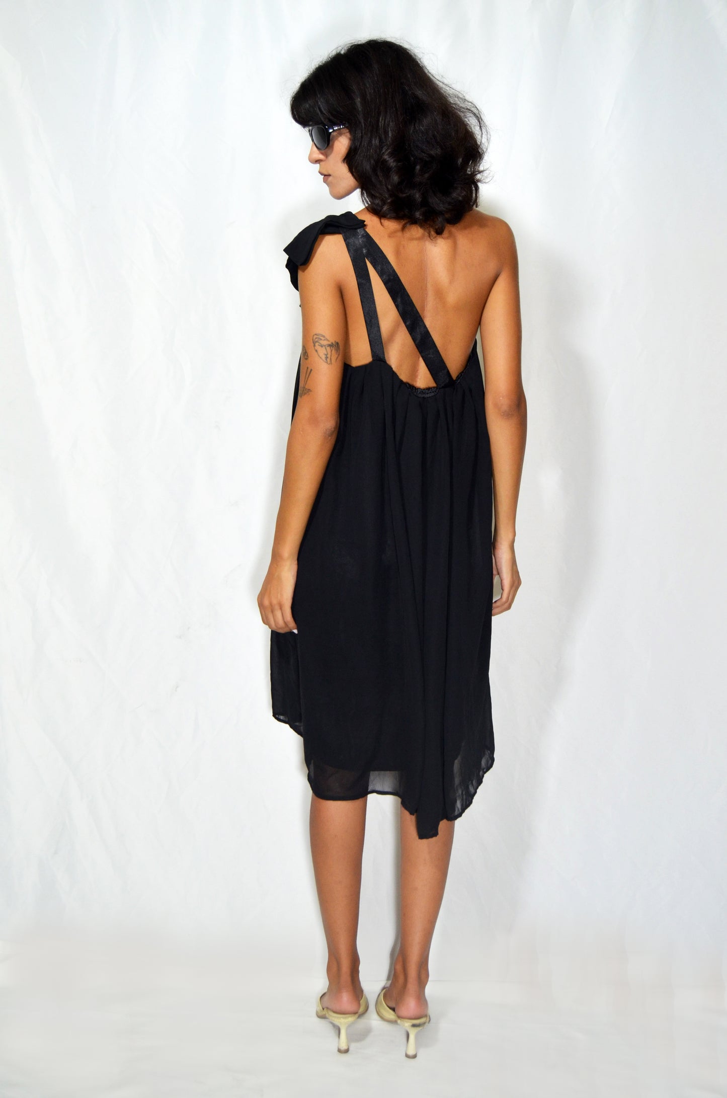Vintage Black Chiffon One-Shoulder Bow Dress