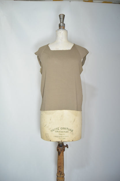 Green Rectangular Collar Fitted Top