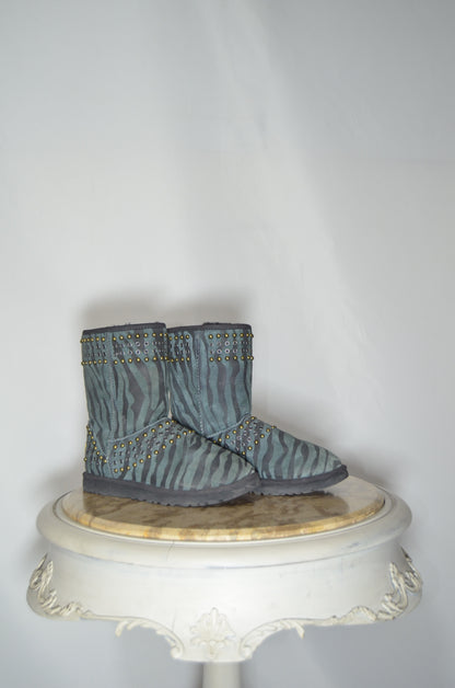 "UGG & Jimmy Choo" Blue & Grey Patterned Uggs