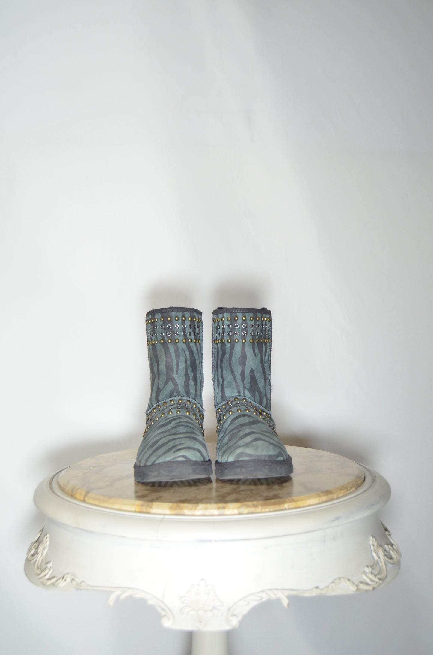 "UGG & Jimmy Choo" Blue & Grey Patterned Uggs